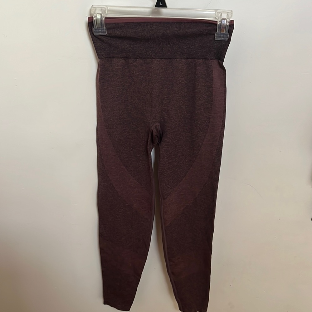 Victoria’s Secret PINK yoga pants